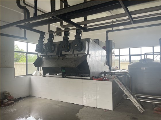 404型疊螺機(jī) 404型疊螺機(jī)