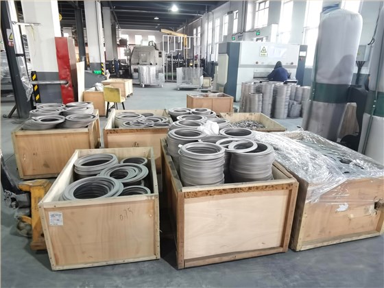 環(huán)片加工區(qū)堆頭3 環(huán)片加工區(qū)堆頭3